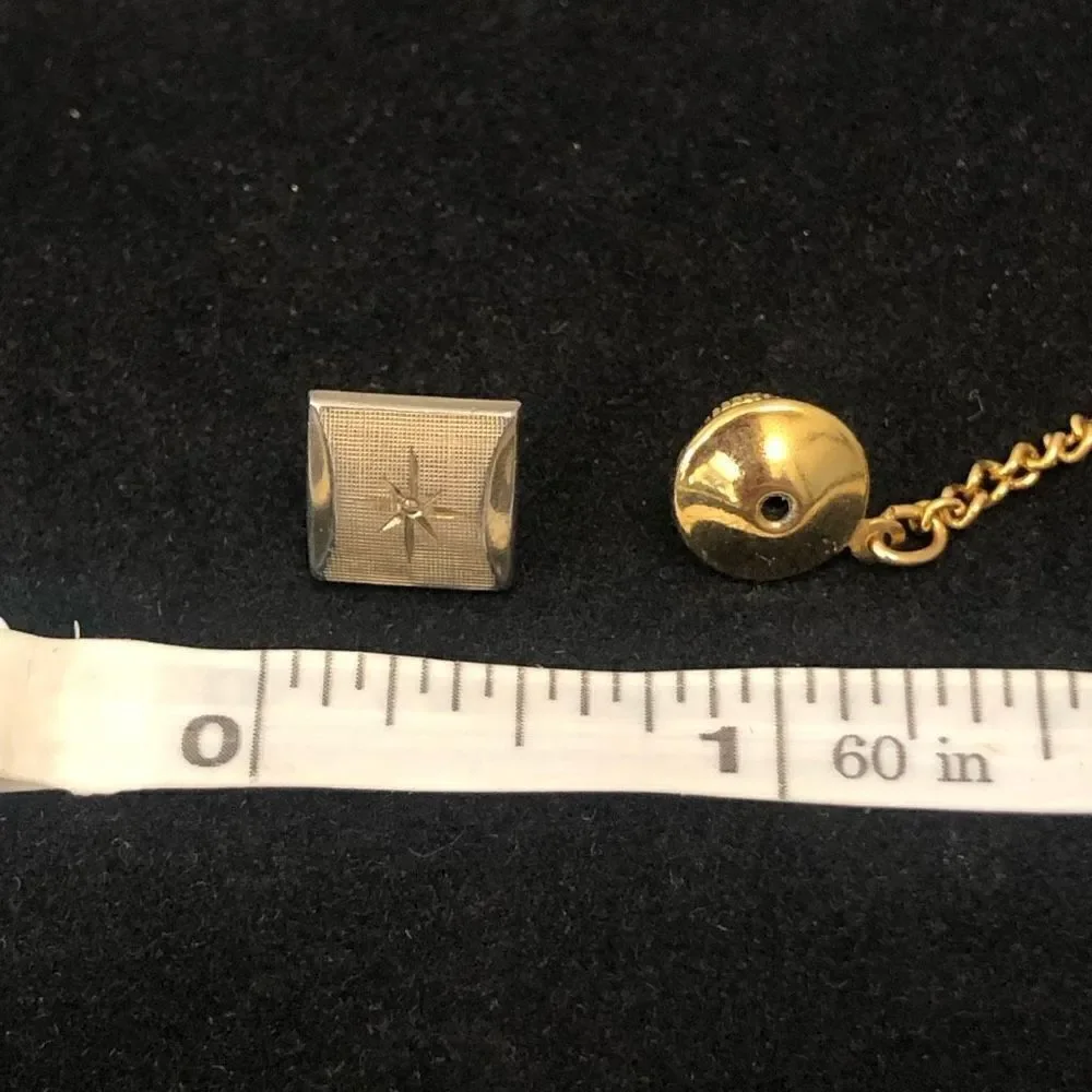 vintage mcm swank gold tone‎ starburst with textured background tie tac